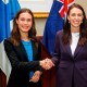 Las líderes de Nueva Zelandia y Finlandia reaccionan a pregunta sobre género