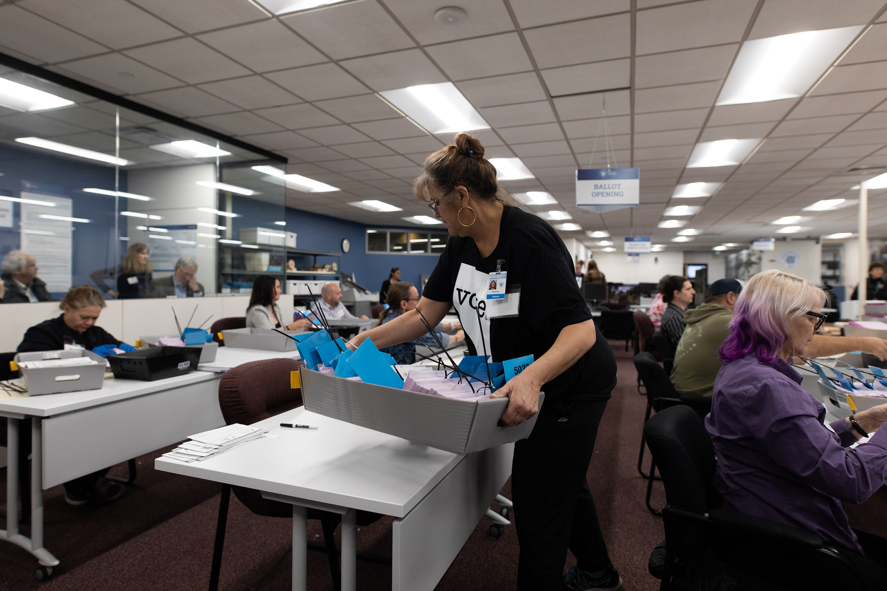 Conteo de votos en el condado de Washoe, Nevada (Photo by Trevor Bexon/Getty Images)