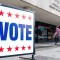 Foto que muestra un letrero en Texas que dice "Vota" un día antes de las elecciones intermedias de EE.UU. (Foto: SUZANNE CORDEIRO/AFP vía Getty Images)