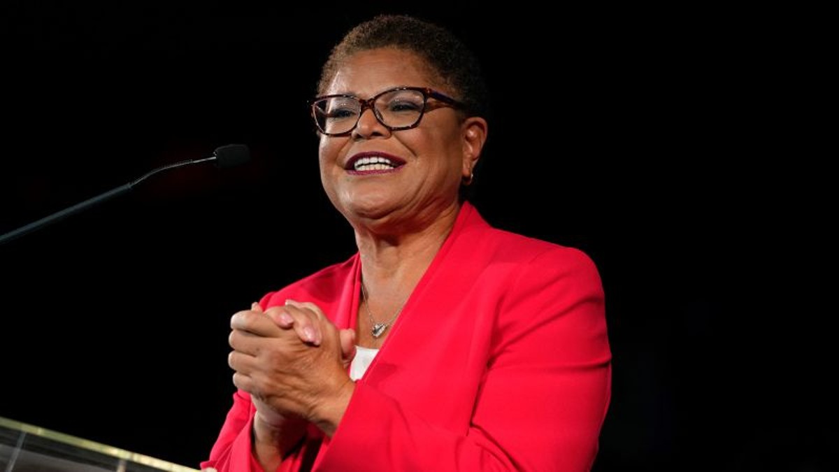 Democrat Karen Bass Makes History As Los Angeles' First Female Mayor ...