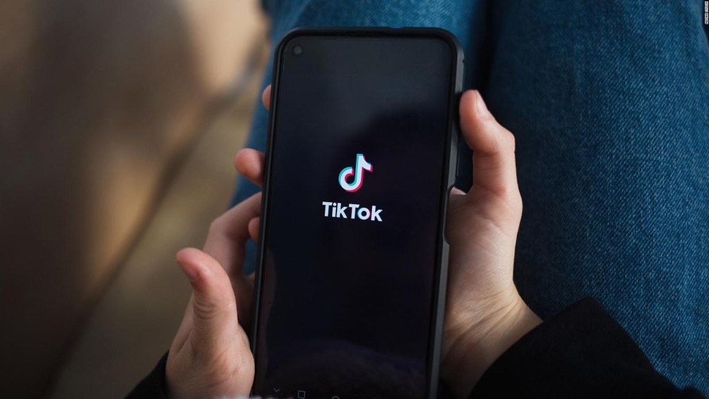 Why do US lawmakers want to block TikTok?