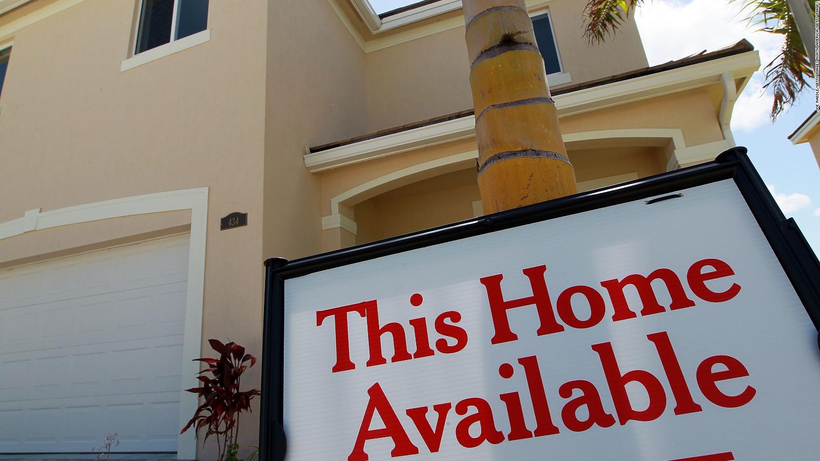 Las ventas de viviendas en EE.UU. siguen cayendo |  Video