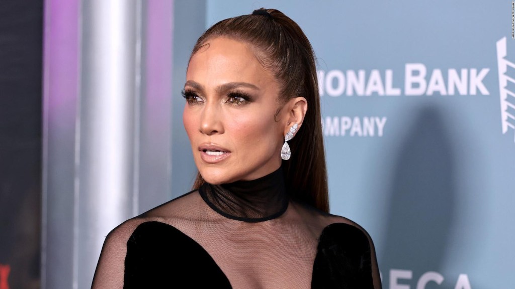 Jennifer Lopez reveals what Ben Affleck has engraved on her engagement ring