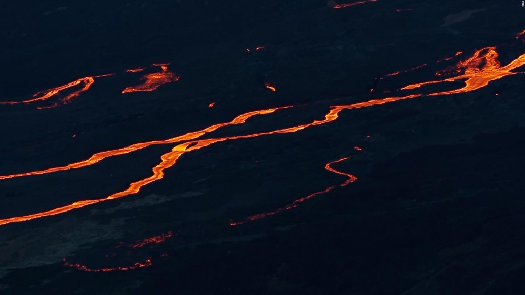 Mira la erupción de Mauna Loa desde el cielo