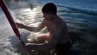 Siberia le da la bienvenida a la natación invernal