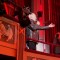 Neil Diamond interpreta "Sweet Caroline" en obra de Broadway