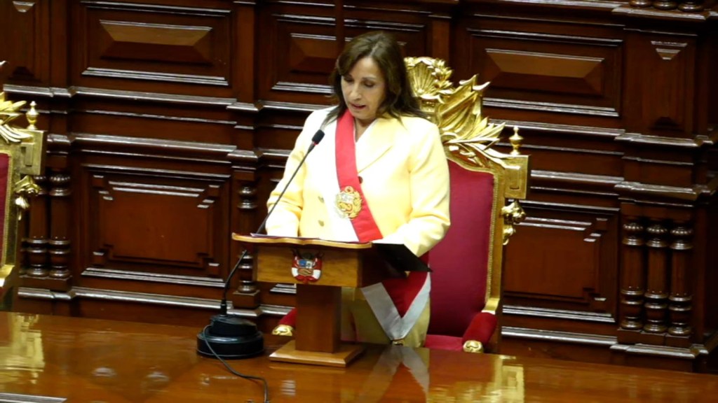 Dina Boluarte llamó a la unidad en su primer discurso como presidenta