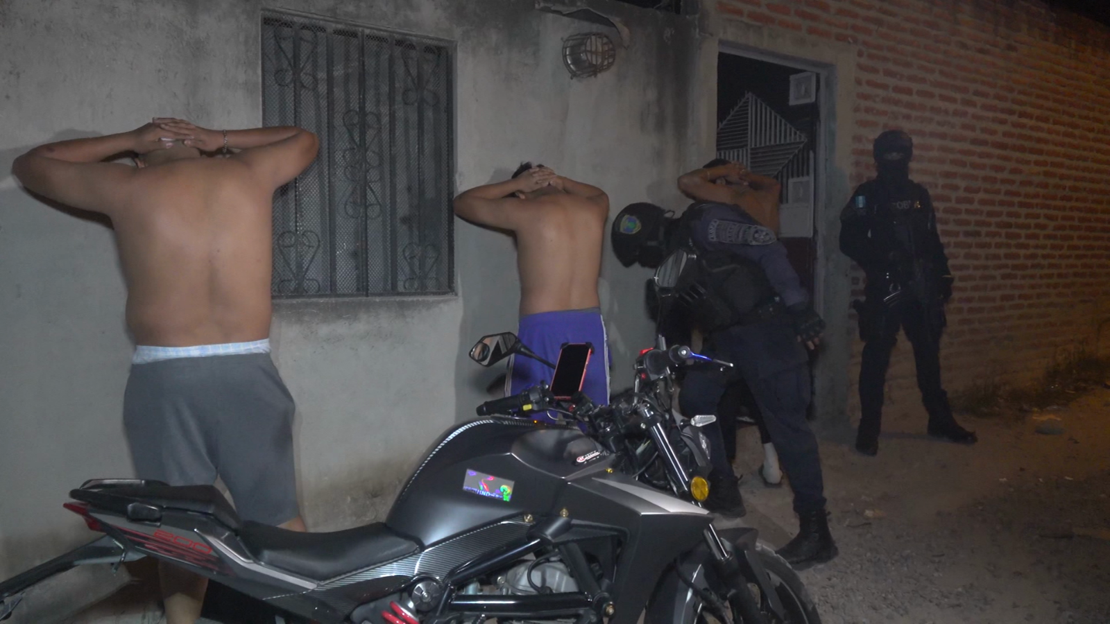 Vea cómo son los operativos de la Policía Nacional de Honduras para contrarrestar a los grupos criminales |  Video