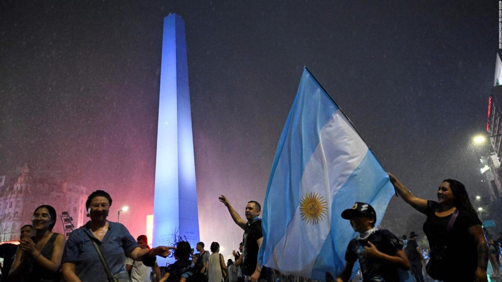 Argentines celebrate the triumph of La Scaloneta in the middle of a storm