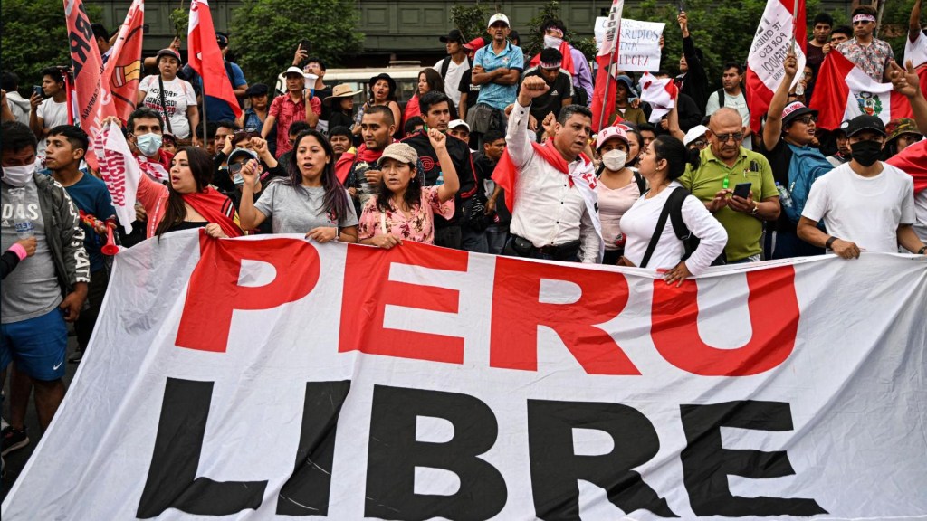Crisis política en el Perú, un desafío a la democracia