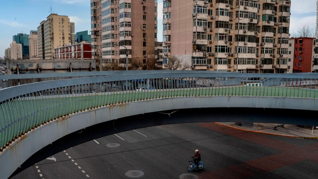 Las calles en Beijing están vacías a pesar de la disminución de las restricciones de covid-19
