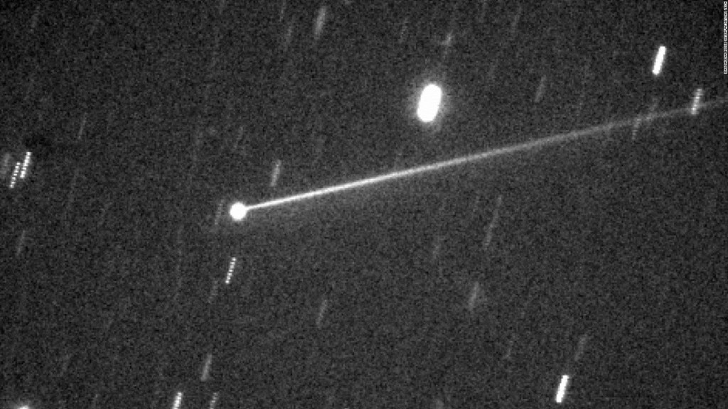 New images of the collision of the DART spacecraft with an asteroid