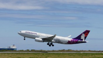Turbulencia en Hawaiian Airlines deja a pasajeros gravemente heridos