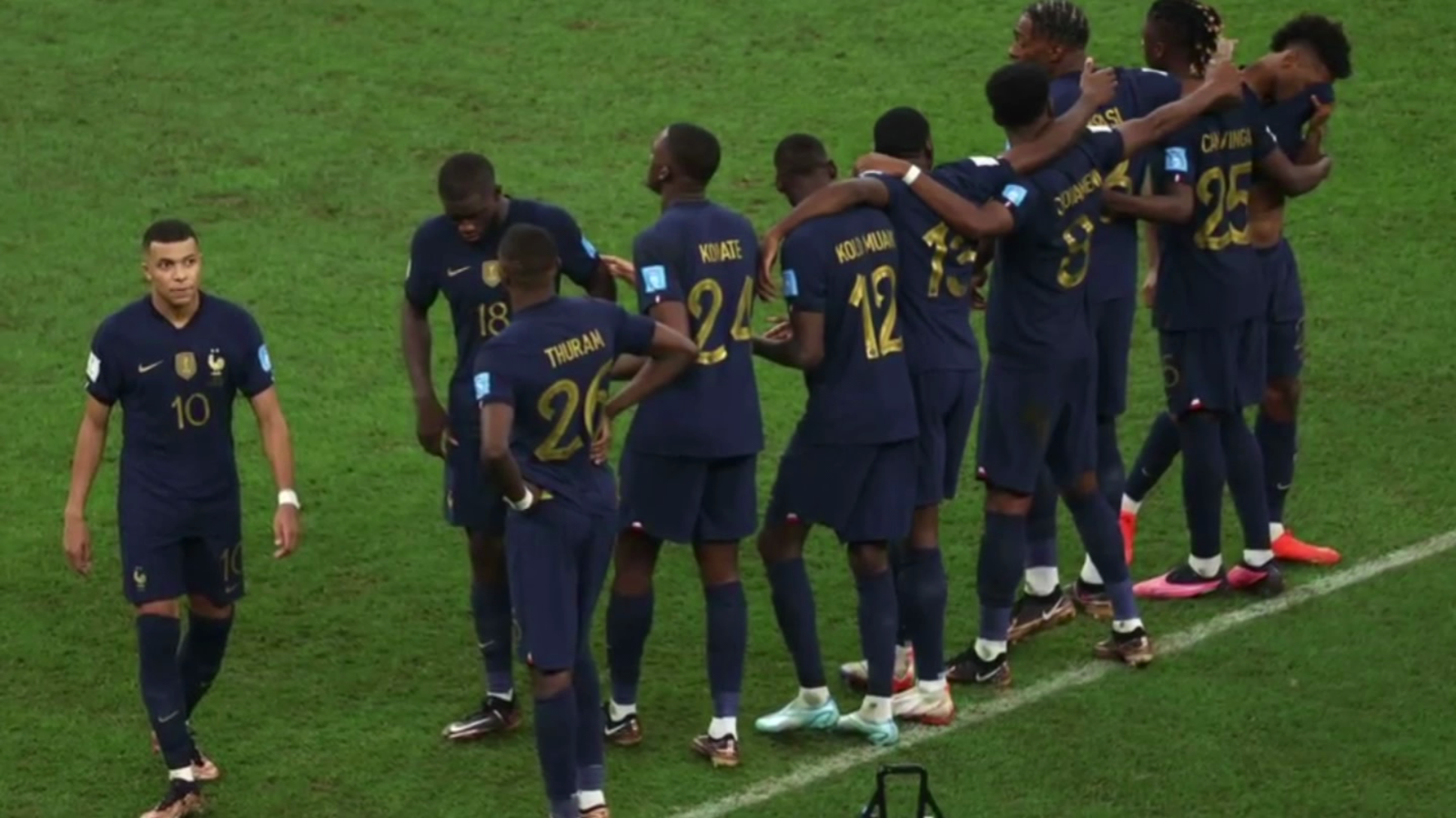 La France dénonce le racisme contre les joueurs après avoir perdu la finale de la Coupe du monde |  Vidéo