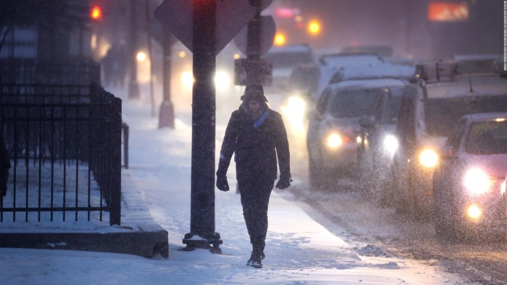 USA: Shocking images of winter storm