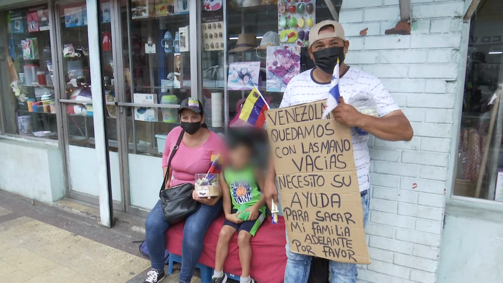Venezolanos en Panamá buscan un milagro para cumplir el sueño americano