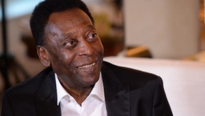 Leyenda del fútbol brasileño manda mensaje a Pelé
