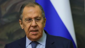Lavrov intima a Ucrania a "desmilitarizar y desnazificar" territorios