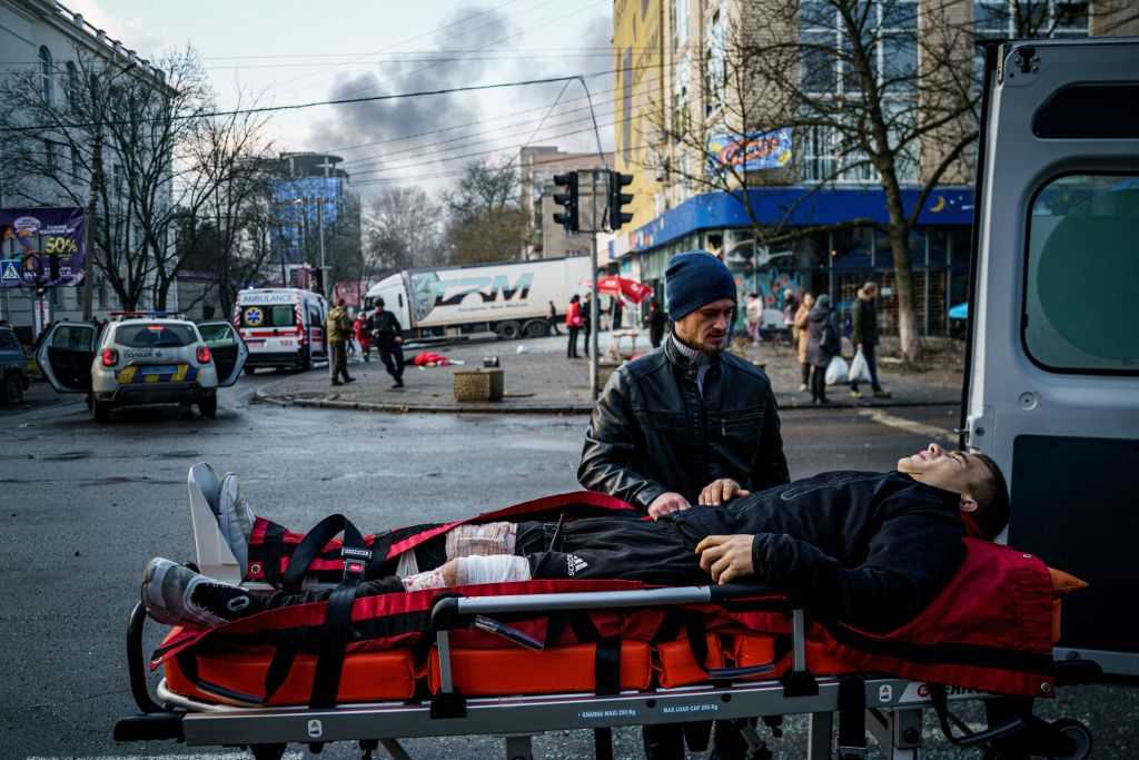 El bombardeo ruso sobre Jersón dejó 7 personas muertas y al menos 58 heridas. 