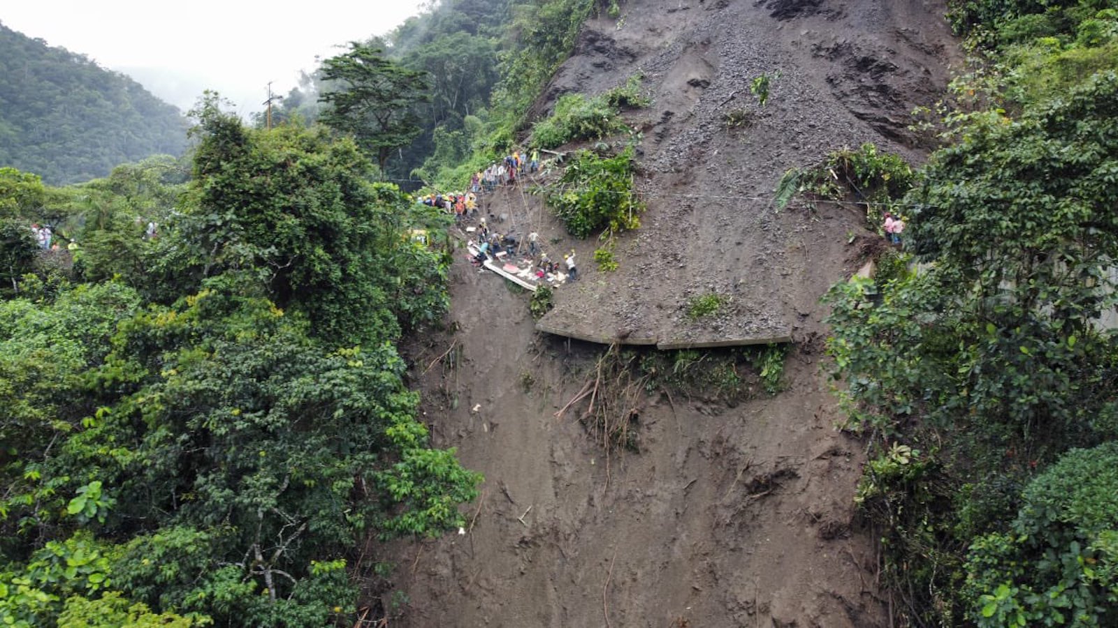 Deslizamiento de tierra deja al menos 11 muertos en el occidental departamento de Risaralda en Colombia