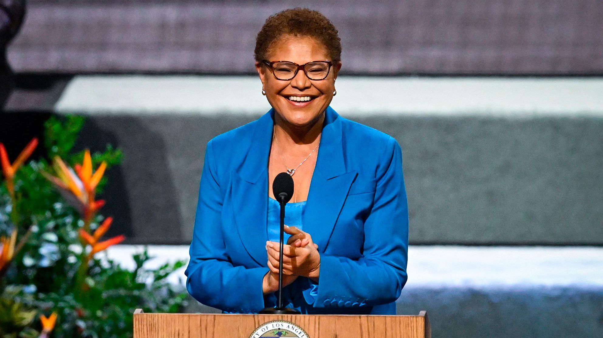 Karen Bass Was Sworn In As The First Female Mayor Of Los Angeles | What ...