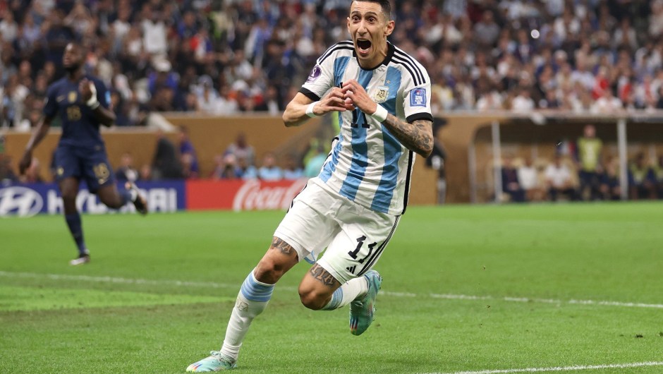 Ángel Di María, que prácticamente no jugó toda la fase eliminatoria por lesión, anotó el 2-0 de Argentina contra Francia en la final del Mundial de Qatar. (Foto: Catherine Ivill/Getty Images)