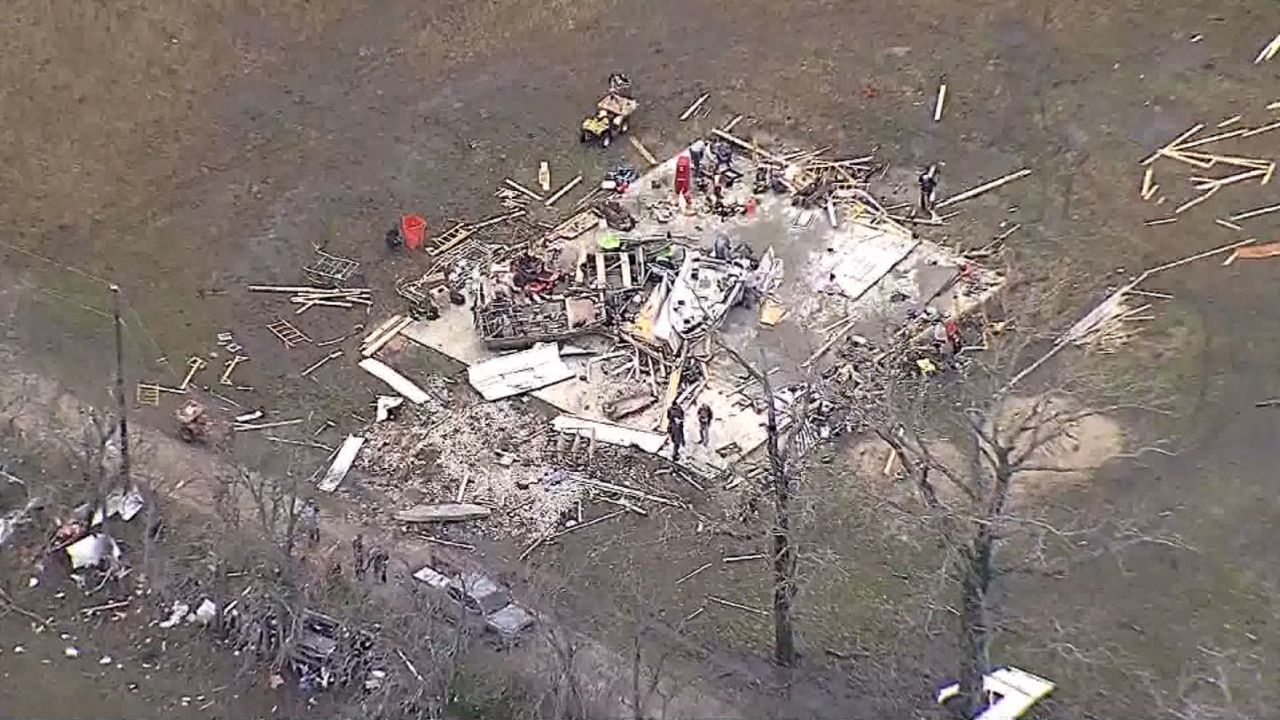 Una estructura dañada en Blue Ridge, Texas. 