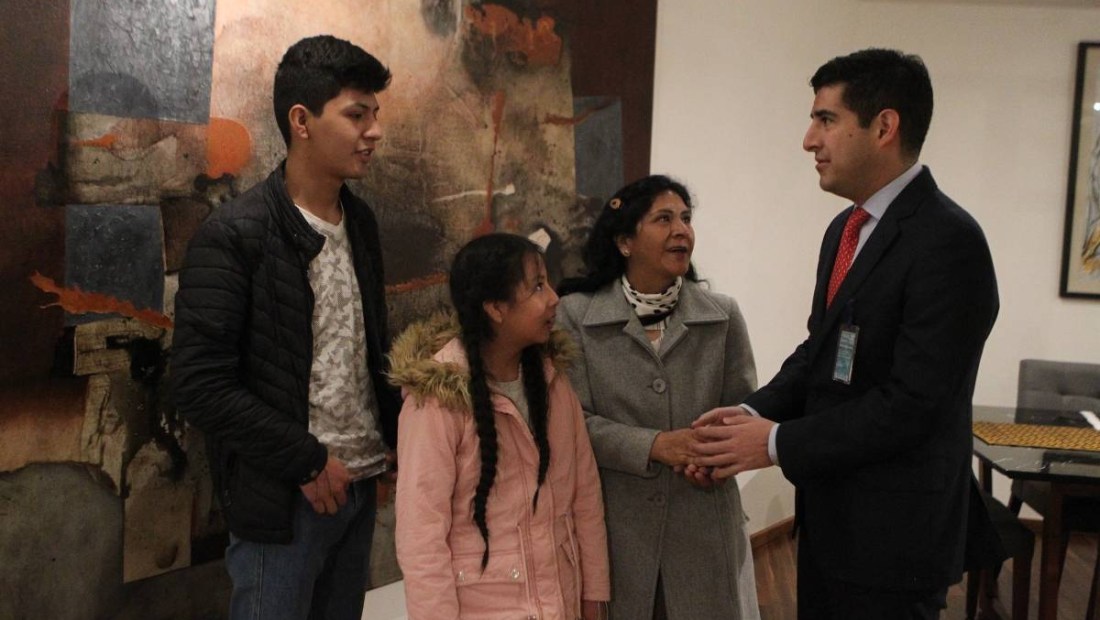La familia del expresidente de Perú, Pedro Castillo, es recibida en México.