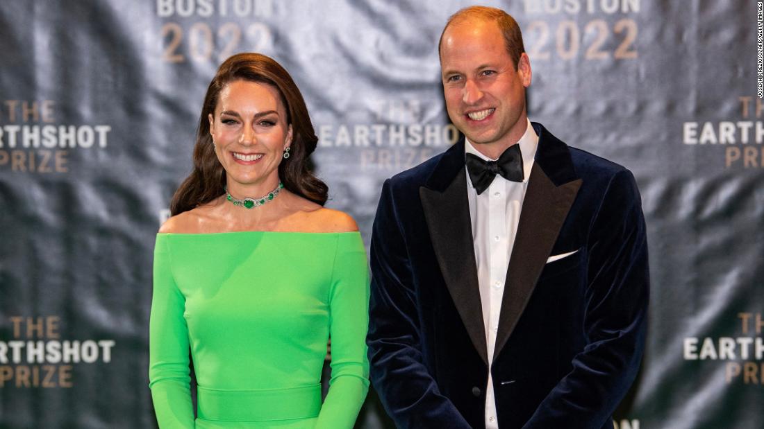 El príncipe de Gales William y su esposa Catherine en los premios Earthshot Prize en el Music Hall en Boston, Massachusetts, el 2 de diciembre de 2022. on December 2, 2022. (Crédito: Joseph Prezioso / AFP)