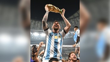 Esta foto de Lionel Messi tomada por Shaun Botterill se ha convertido en la publicación con más me gusta en la historia de Instagram.