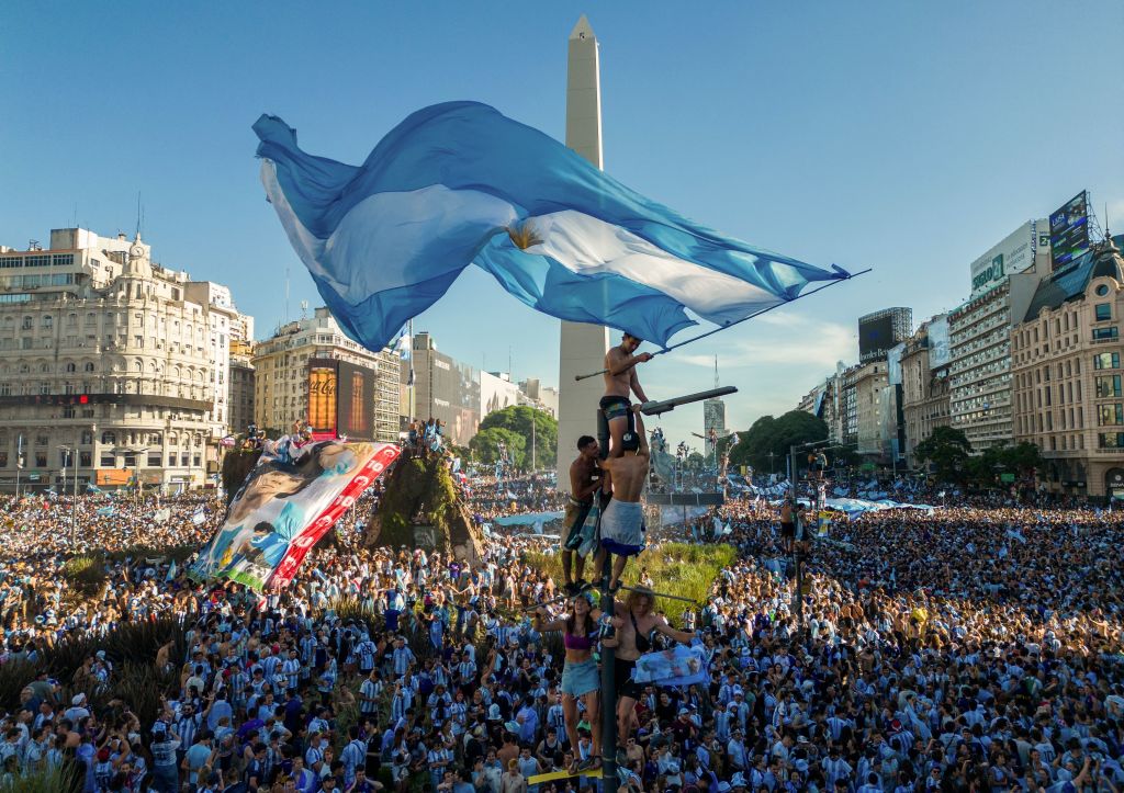El recorrido de la selección de Argentina hacia el Obelisco con la copa del mundo