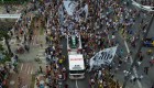 El último adiós a Pelé en las calles de Santos, Brasil