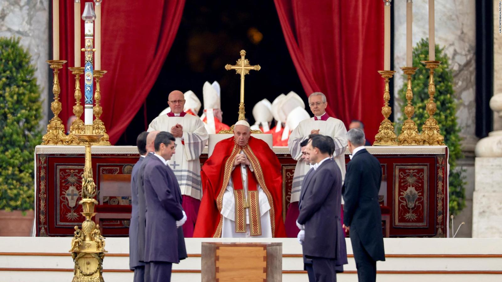 Watch The Most Important Moments Of Benedict XVI's Funeral In The ...