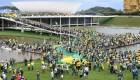 Simpatizantes de Jair Bolsonaro irrumpen en el Congreso de Brasil.