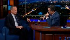 Tom Hanks recrea su creación de cócteles en "El espectáculo tardío"