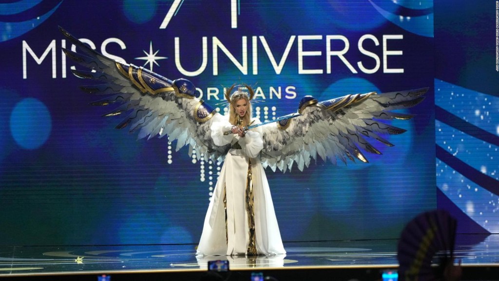 Mira el traje de Miss Ucrania que hace alusión a la guerra
