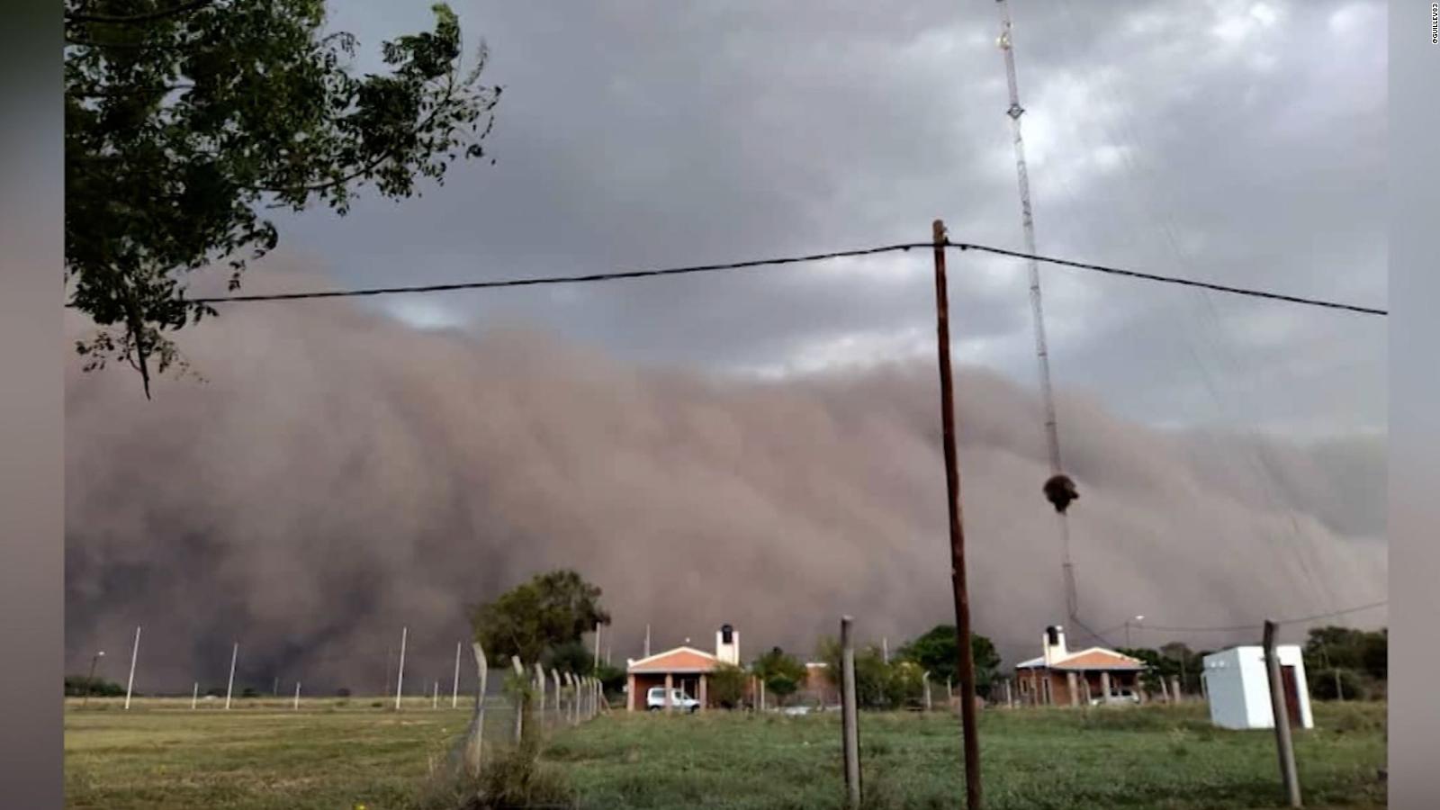 Nube de polvo recubre parte de la provincia de Chaco Argentina Video