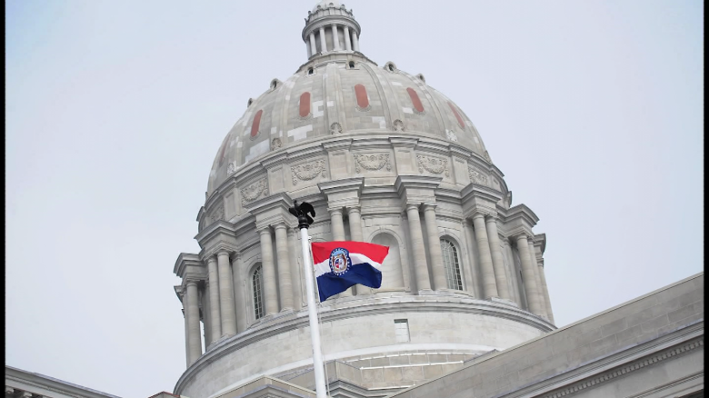 La Cámara de Representantes de Missouri endurece sus reglas de vestimenta