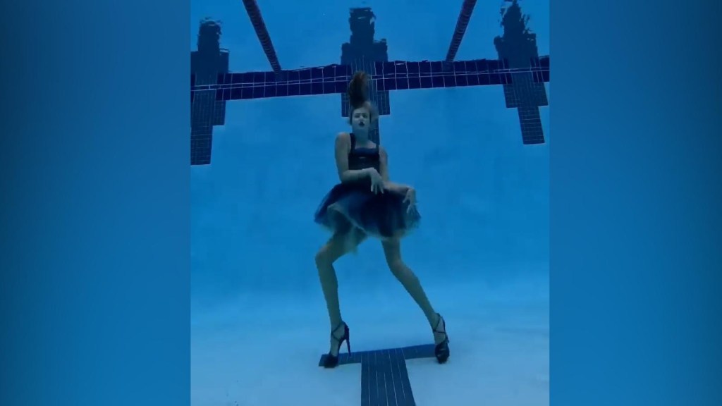 Watch synchronized swimming athlete recreates Jenna Ortega's viral dance in 