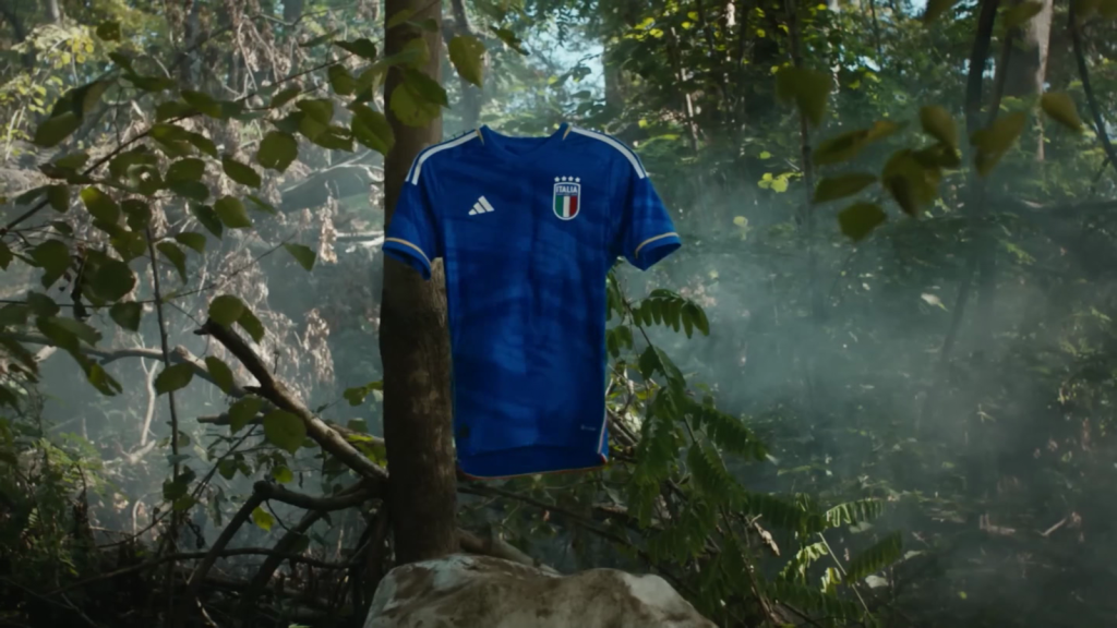 Italia y su nueva camiseta Adidas