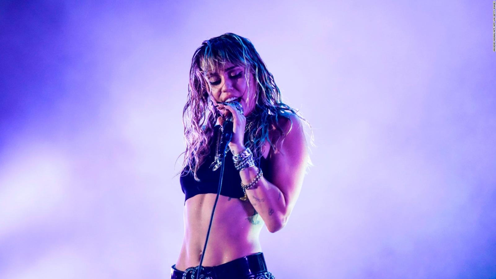 Con «Flores», Miley Cyrus le arrebata el primer puesto a Shakira y Bizarrap|  Video