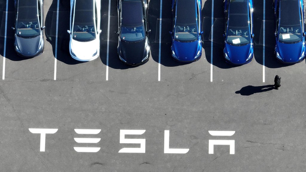 Tesla reports narrow profit margins