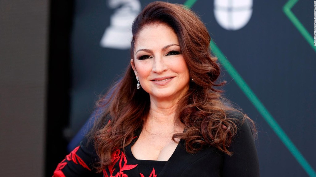 Gloria Estefan makes history by entering the Songwriters Hall of Fame