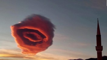 ¿Una nube o un OVNI? La inusual figura que sorprendió a Turquía