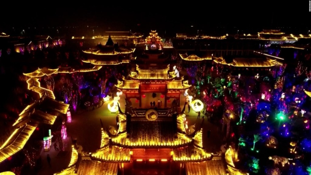 China se ilumina en impresionante postal de Año Nuevo Lunar
