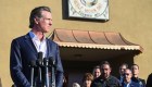 Gobernador de California por tiroteos: "Qué demonios está pasando"