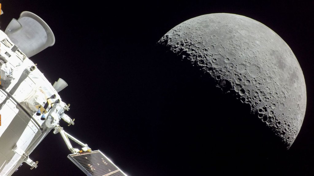 En el día de vuelo 20 de la misión Artemis I, Orión capturó la Luna en el sobrevuelo propulsado del día de regreso. (Crédito: NASA)