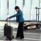 Esta maleta con inteligencia artificial podría asistir a personas ciegas
