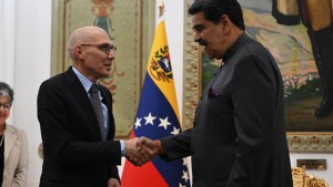 Reunión del Alto Comisionado de la ONU de DD. HH. y Nicolás Maduro