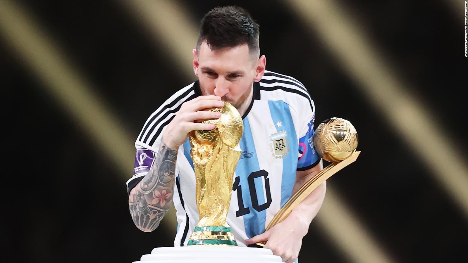 Lionel Messi Volvi A Hablar De Su Futuro En La Selecci N Argentina   230130125401 Lionel Messi Argentina Trophy World Cup Deportes Full 169 